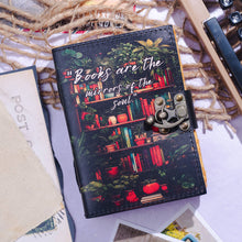 Charger l'image dans la galerie, Carnet de notes en cuir avec carnet de citations imprimé Book Lover