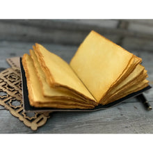 Charger l'image dans la galerie, Carnet en cuir vintage avec impression Livre des Ombres