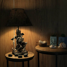 Charger l'image dans la galerie, Lampe de table Pirate Skeleton de 21 pouces avec abat-jour Treasure Map