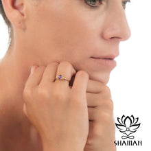 Charger l'image dans la galerie, Bague En Or Jaune 10 Carats Avec Améthyste Et Diamants Bagues