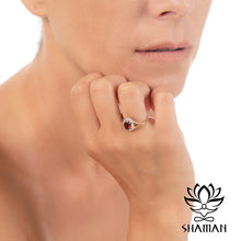 Charger l'image dans la galerie, Bague En Or Jaune 10 Carats Avec Grenat Et Diamants Bagues