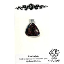Charger l'image dans la galerie, Eudialyte H 2 5 Cm X L Pendentif Pierre