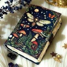 Charger l&#39;image dans la galerie, Carnet en cuir vierge vintage avec impression de champignon
