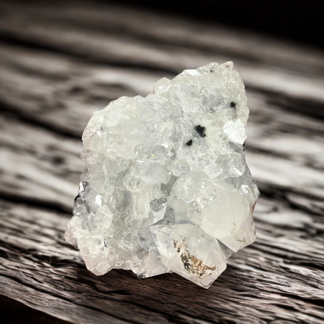 Apophyllite sur Calcédoine (1)