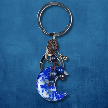 Charger l&#39;image dans la galerie, PORTE-CLÉS LUNE: LAPIS
