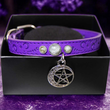 Charger l&#39;image dans la galerie, COLLIER CHAT/CHIEN CUIR VEG LUNE &amp; PENTACLE-PETIT 9.5″L(CR)
