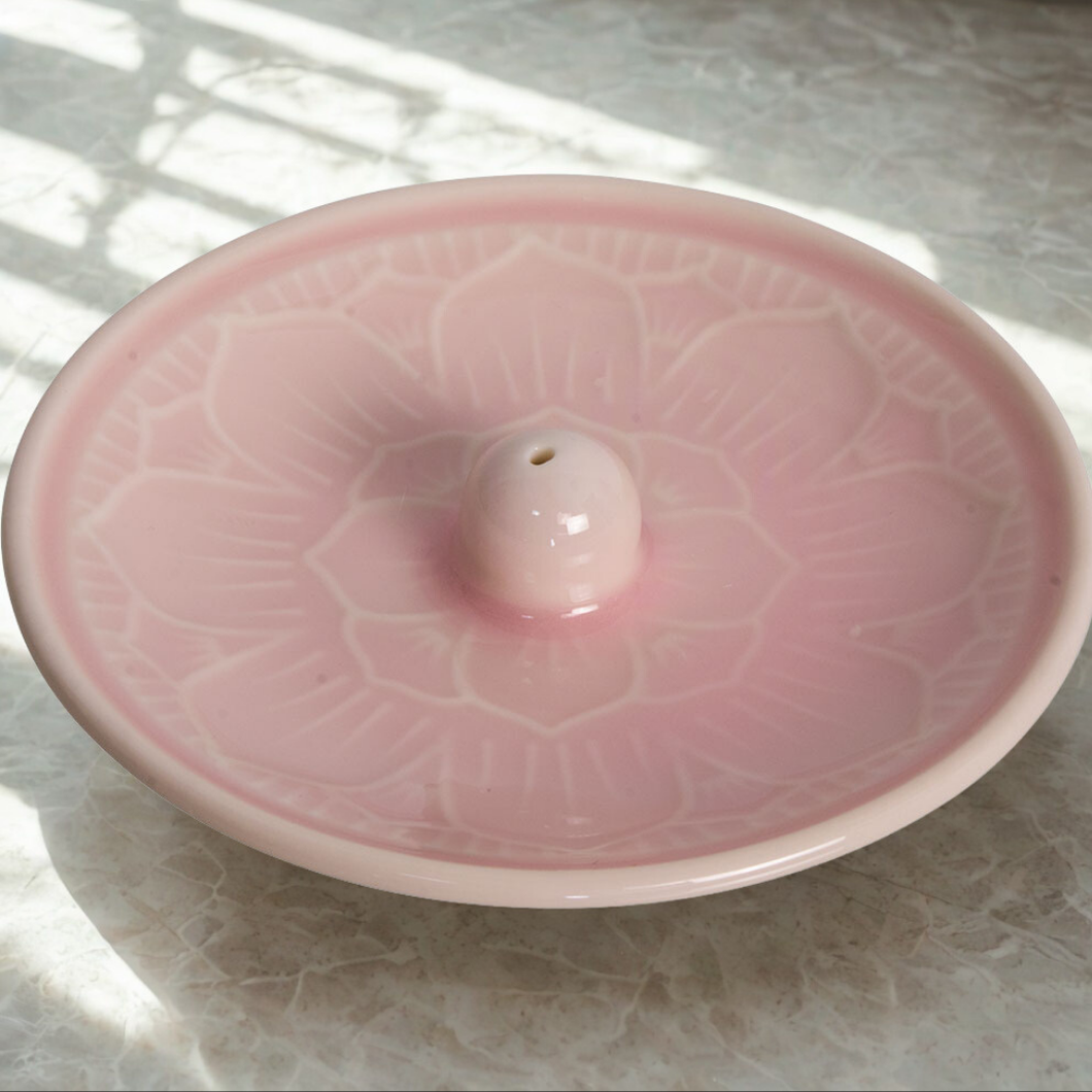 BRÛLE ENCENS ROND EN CÉRAMIQUE LOTUS ROSE 4.75″