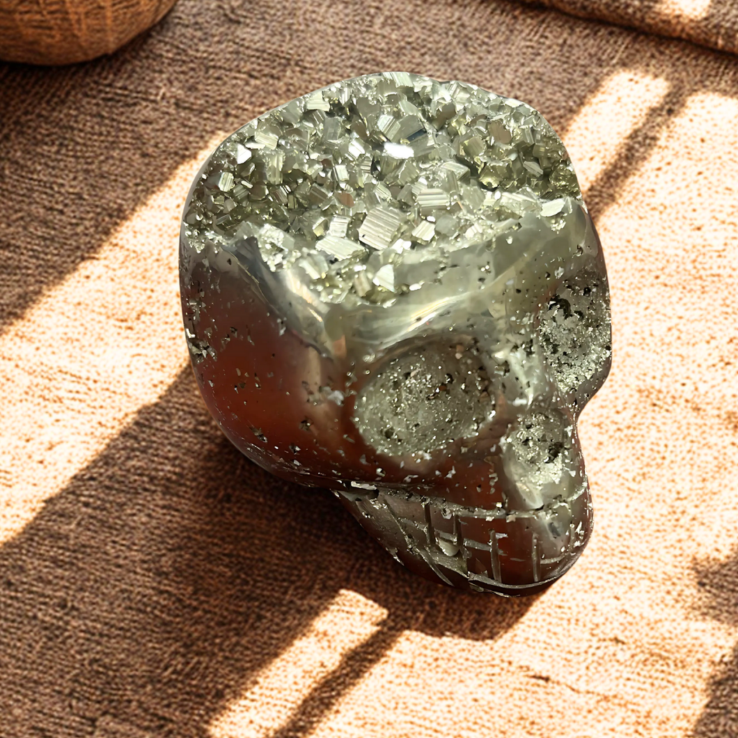 CRÂNE EN PYRITE DU PÉROU (Grade AAA)