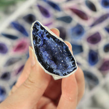 Charger l'image dans la galerie, Géode d'Agate Colorée
