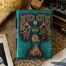 Charger l&#39;image dans la galerie, Journal en cuir vintage avec imprimé sur la Mère de la Terre
