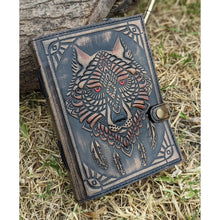 Charger l&#39;image dans la galerie, Journal en cuir gaufré Wolf avec 200 pages faites à la main
